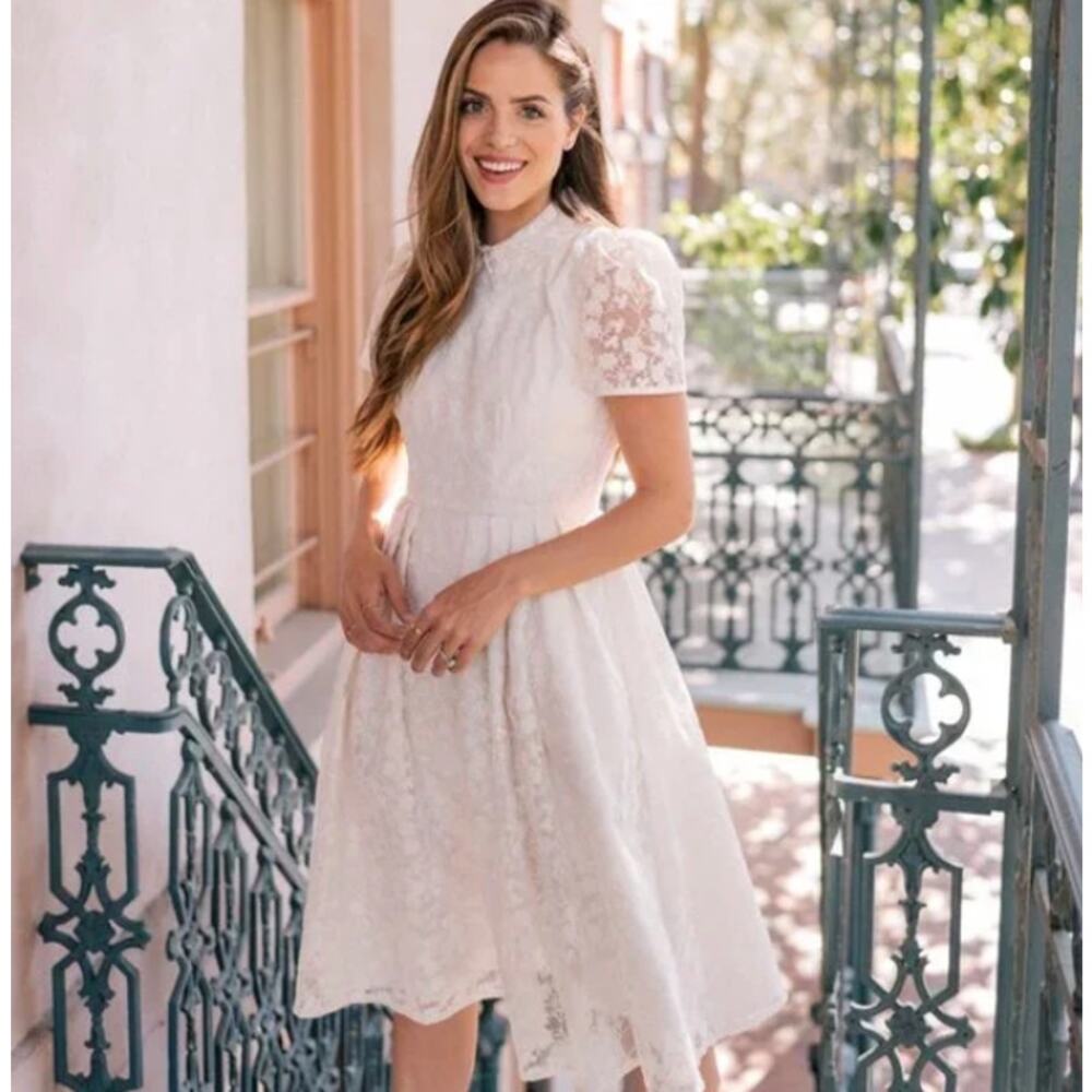 Gal Meets Glam Amelia Embroidered Fit & Flare Ivory Cream Dress Size 20
